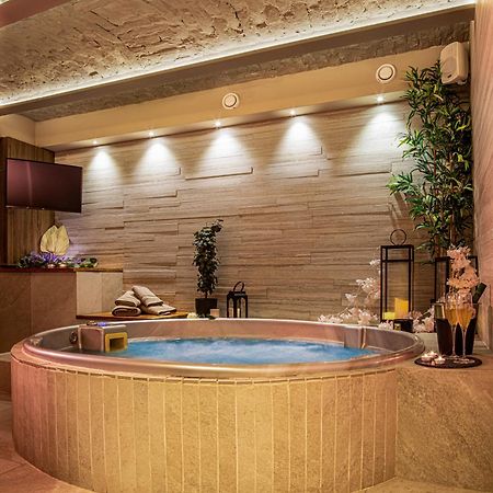 Venus Apartment With Jacuzzi And Sauna - City Center بلغراد المظهر الخارجي الصورة