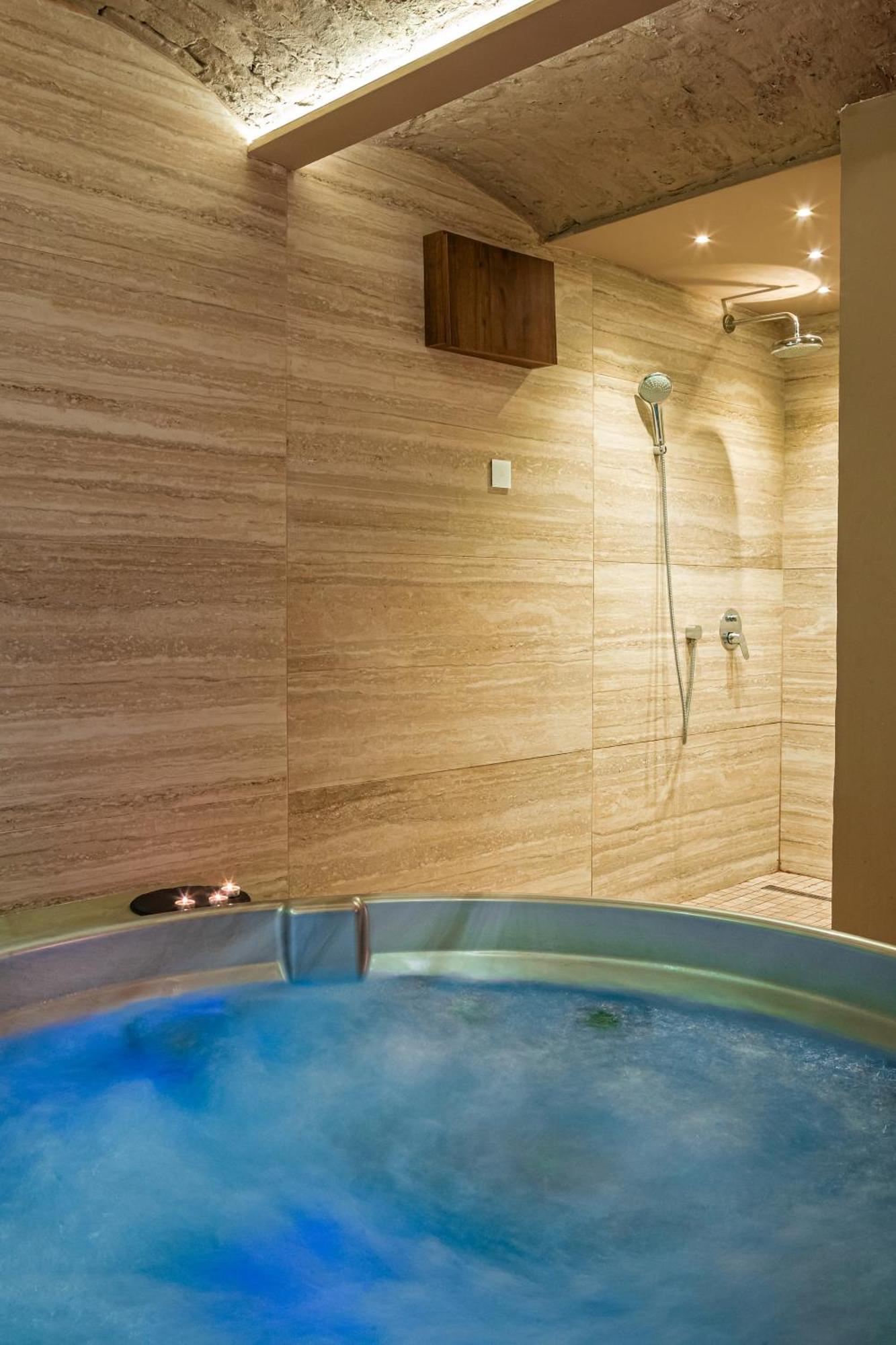 Venus Apartment With Jacuzzi And Sauna - City Center بلغراد المظهر الخارجي الصورة